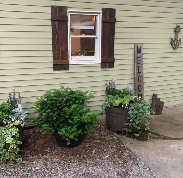 Driftwood Cottage With Hot Tub On Lake Cumberland Russell Springs 외부 사진